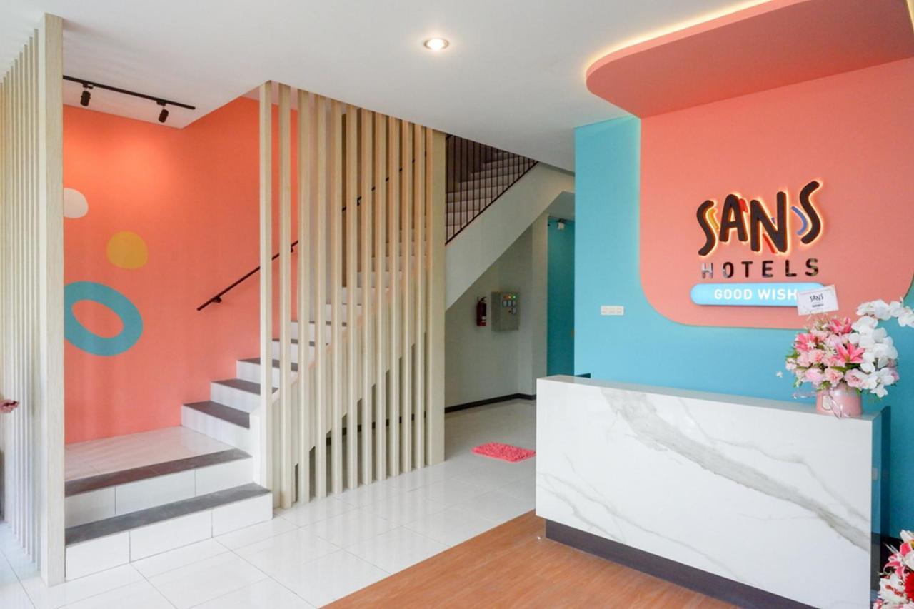 Sans Hotel Good Wish Semarang Jomblang Exterior photo