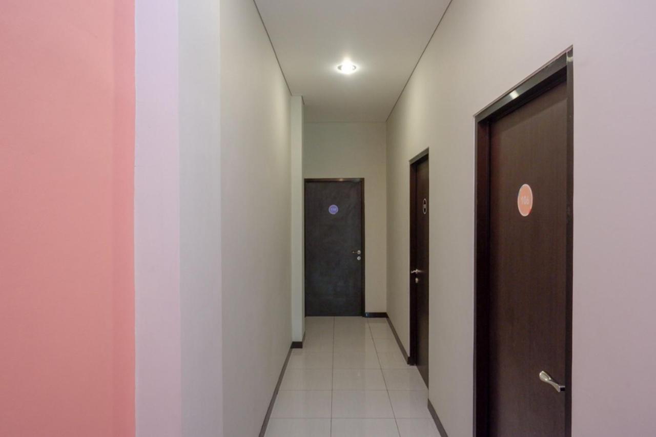 Sans Hotel Good Wish Semarang Jomblang Exterior photo